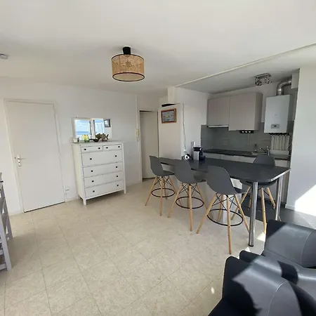 Ascot Vue Panoramique Aiguillon T2 Bis Avec Pk Apartment *