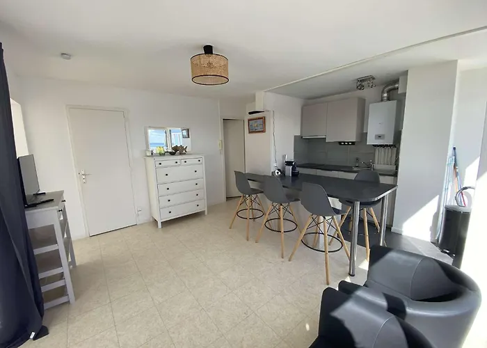 Ascot Vue Panoramique Aiguillon T2 Bis Avec Pk Appartamento *